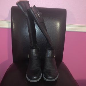 BLACK WINTER BOOTS!!